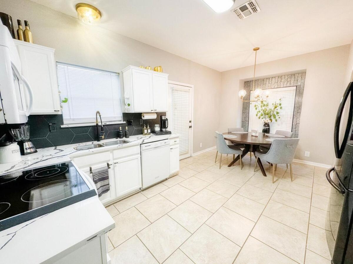 Holiday home Beautiful Family 3 Bed Two And A Half Bath Stone Oak San Antonio